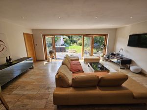 Photo 33- click for photo gallery